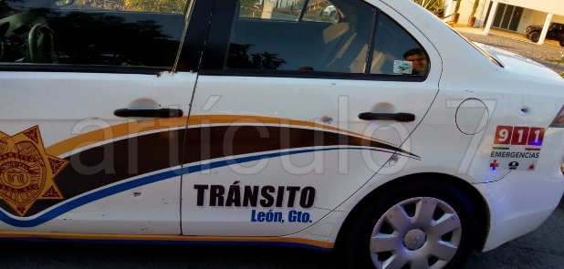 Atacan a uniformados en retén