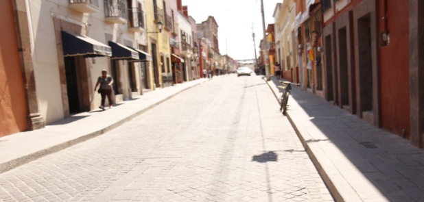 Retiran papeleras de zona centro