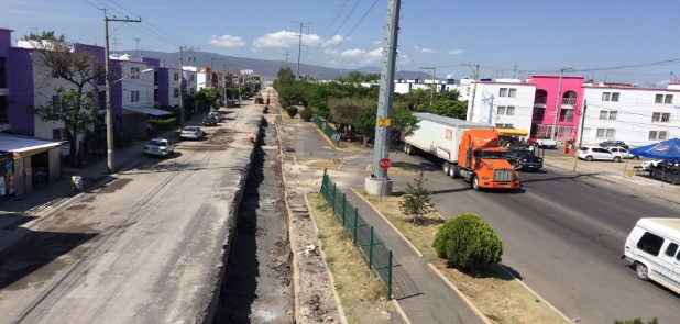 A paso lento rehabilitación de eje norponiente