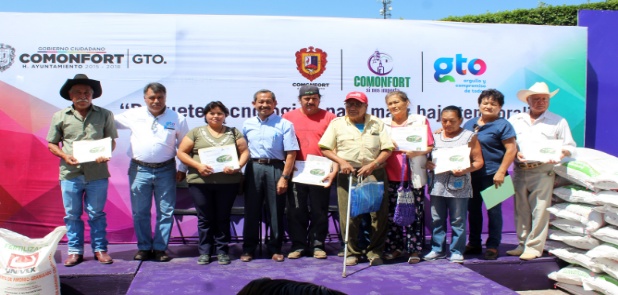 Entregan a productores maíz de bajo temporal