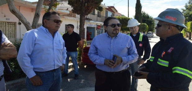 Pavimentarán camino alterno a las vías