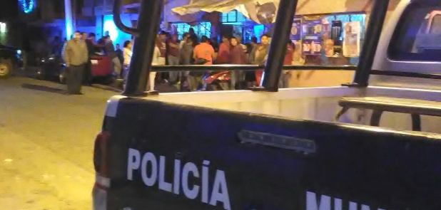 Ejecutan a hombre dentro de tienda