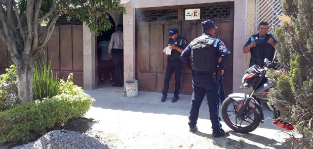 Le roban dinero y joyas, ya la seguían