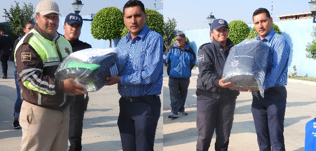 Entregaron uniformes a elementos de seguridad
