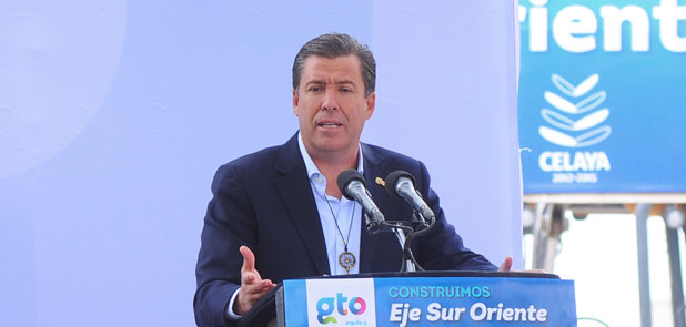 Niegan pre campaña ante entrega de tablets