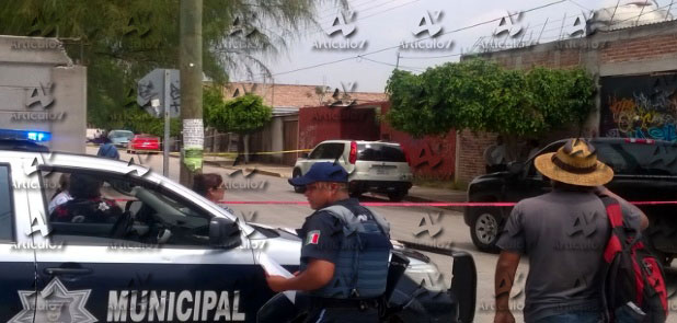 Violencia no cesa, matan apuñaladas a mujer