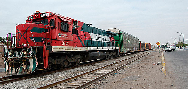 Detienen a cinco personas con cocaína y mercancía robada en Celaya - tren-ferromex